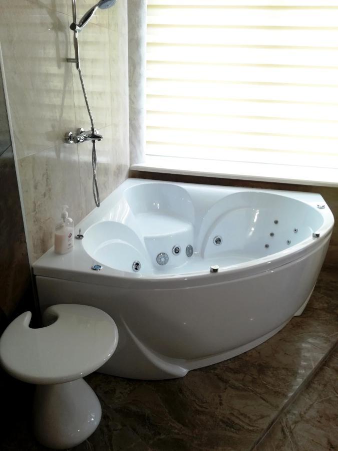 Jacuzzi New Loft Apartcomplex Kaskad, Минск - Центр Города מינסק מראה חיצוני תמונה