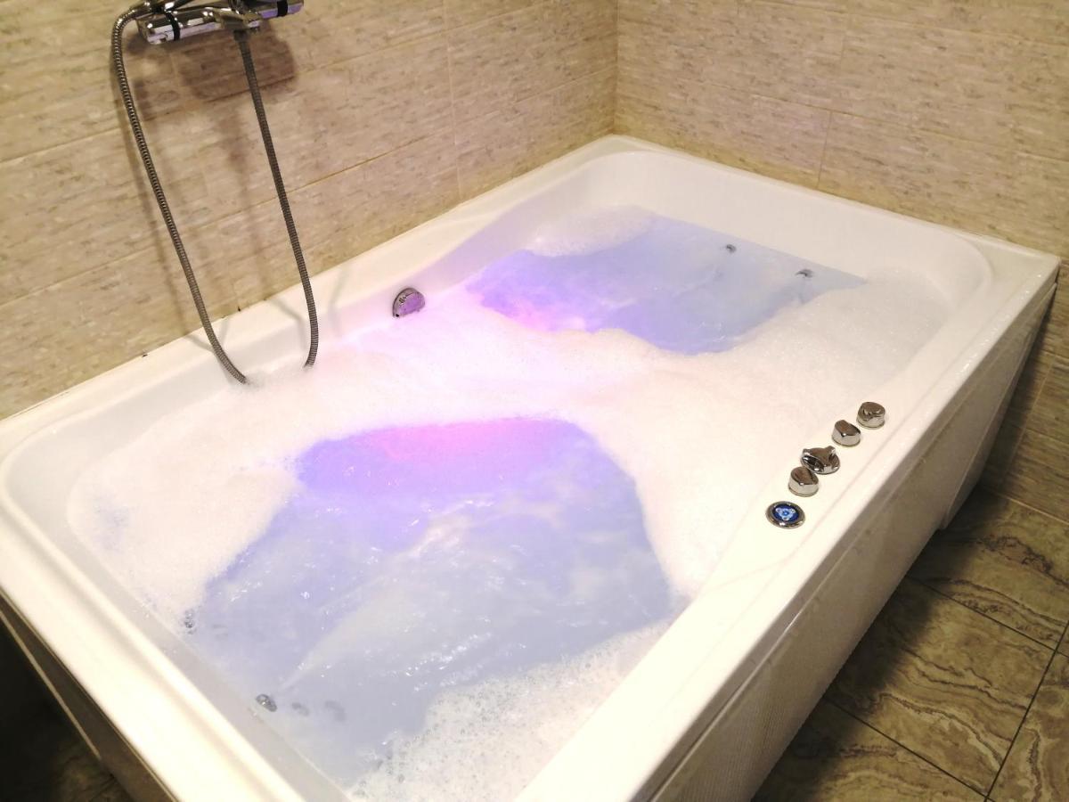 Jacuzzi New Loft Apartcomplex Kaskad, Минск - Центр Города מינסק מראה חיצוני תמונה